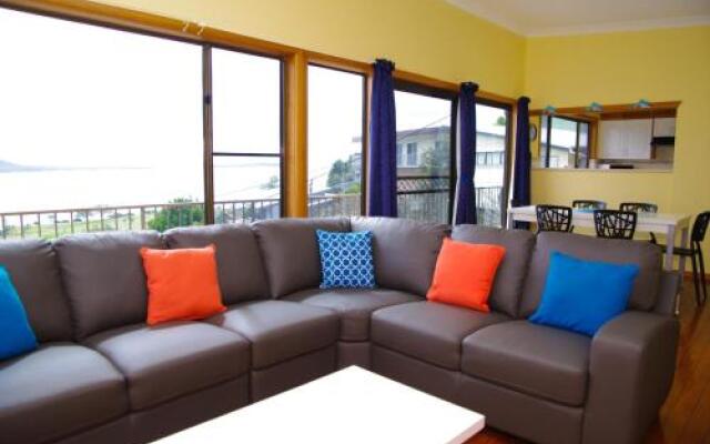 Endeavour, 10 Dulconghi Street