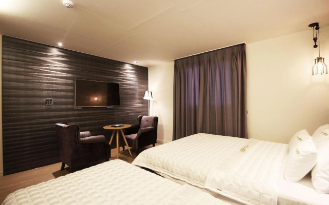 Hotel MU