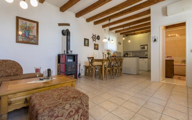 Rustic Villa Mala