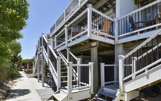 Seaside Villas Unit #9 by Long & Foster
