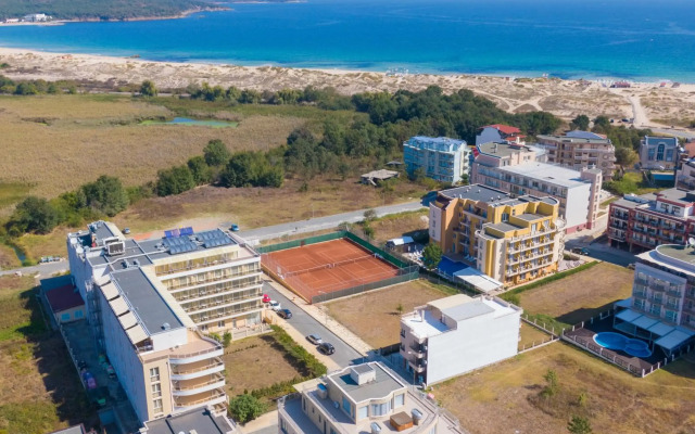 Plamena Palace
