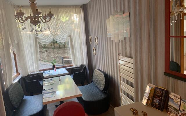 Omar Sultan Park Suites