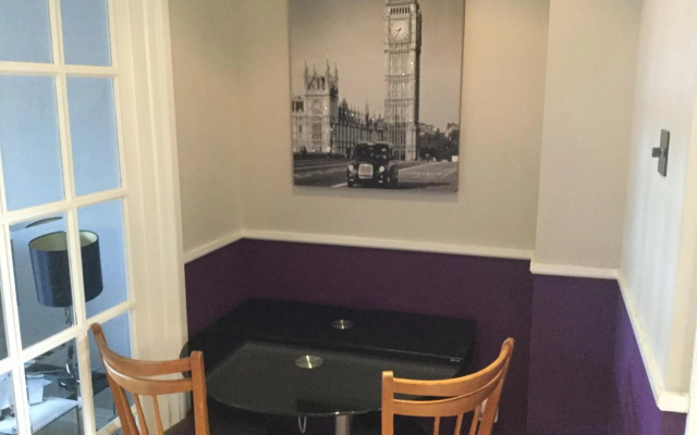 Constantine Court Homestay