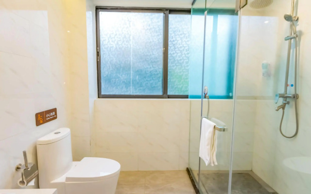 7 Days Premium Chengdu Panda Base Sanhechang Subway Station