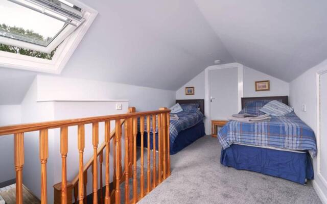 Spacious countryside 4 bedroom bungalow