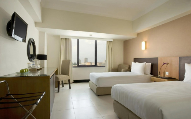 Hotel Santika Pandegiling Surabaya