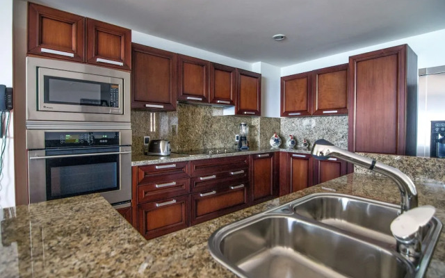 Puerta Cortés Residences by Lumina