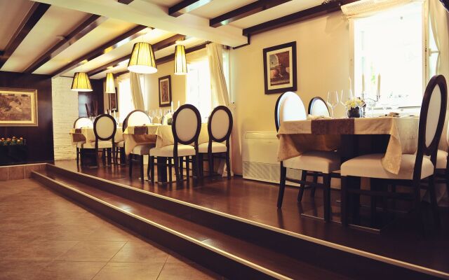 Hotel Per Astra