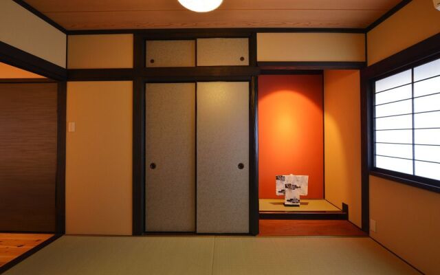 Kyoto Tachibanaya Okazaki West