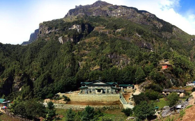 Mountain Lodges of Nepal - Monjo