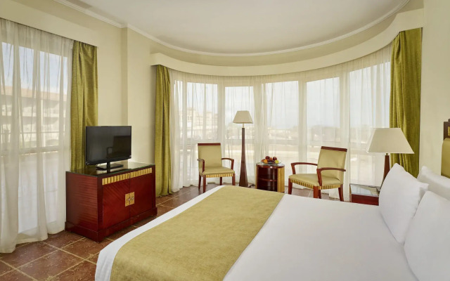 Coral Sea Beach & Aqua Park