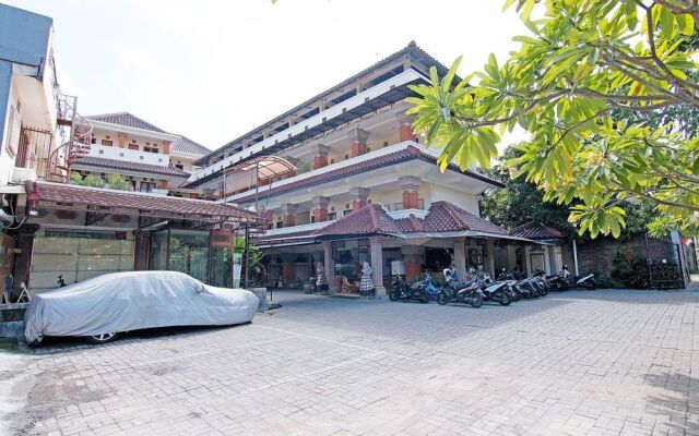 ZEN Rooms Paradise Legian Hotel