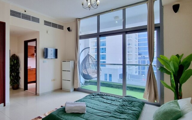 Nice Studio Balcony N Pool View Marina