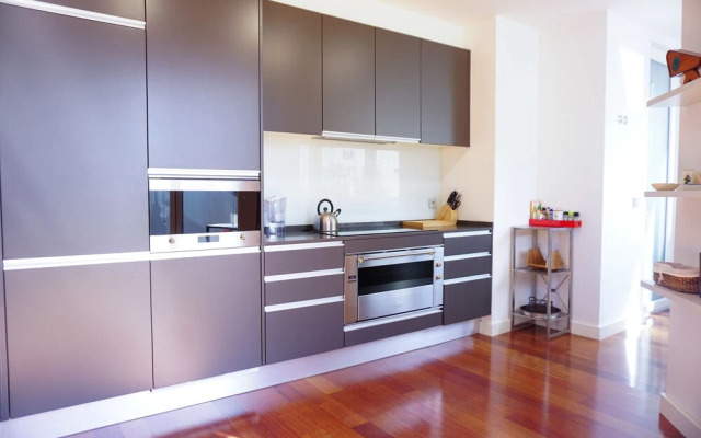 Gulbenkian Terrace Bright Luxury Apt
