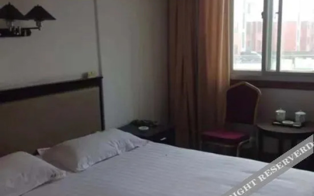 OYO Hangzhou Fengsheng Grand Hotel (Xiaoshan Yaqian Road)