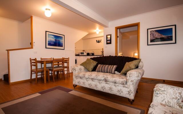 Maria Views Bed & Breakfast