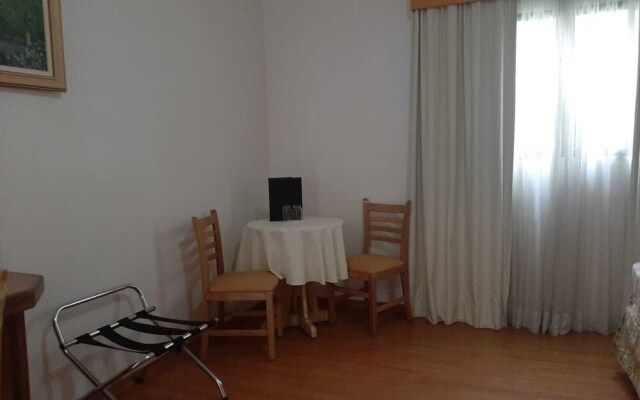 Paradies Hotel Express