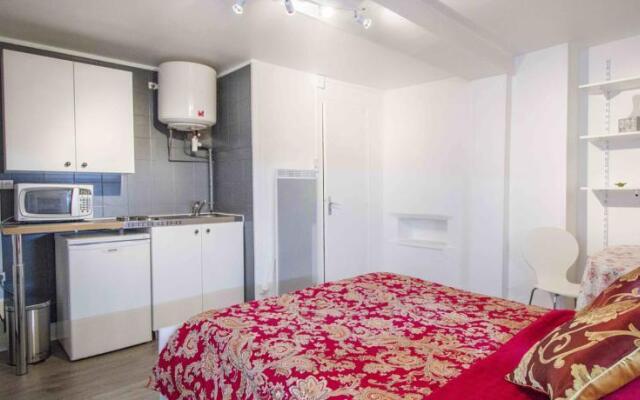 Notre Dame Apartment