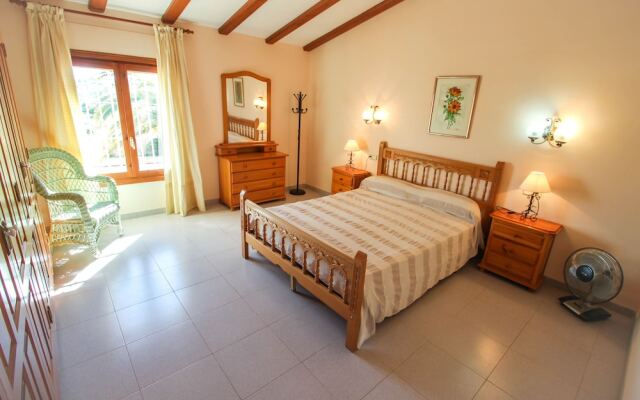 Finca Palacios - comfortable holiday accommodation in Benissa