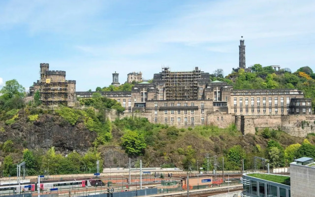 JOIVY Old Town 1-bed Apartment With Stunning Views