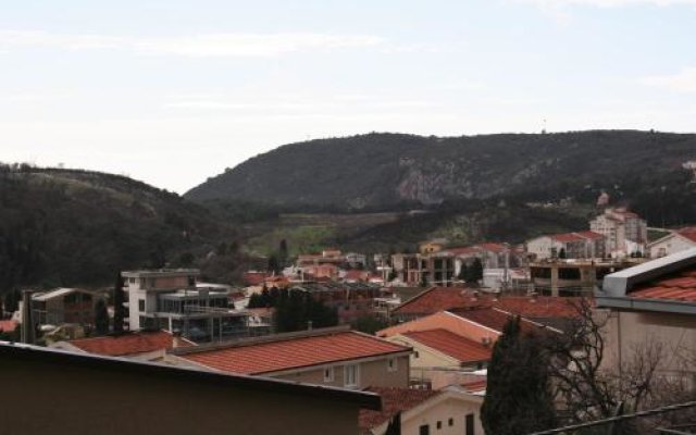 Accommodation Sutomore