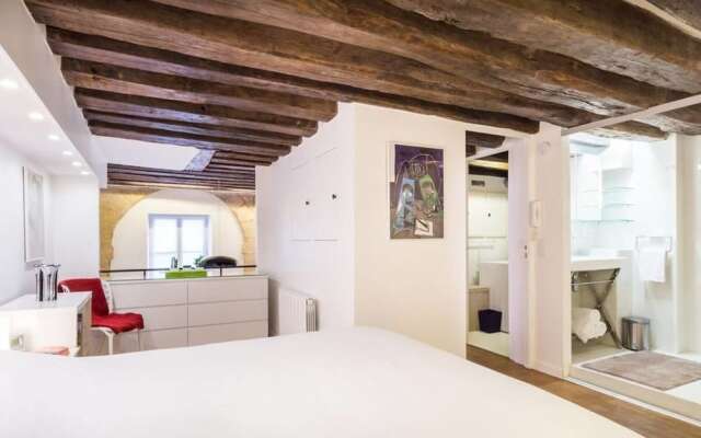 Beautiful 2bed for 7p, Next to Place des Vosges