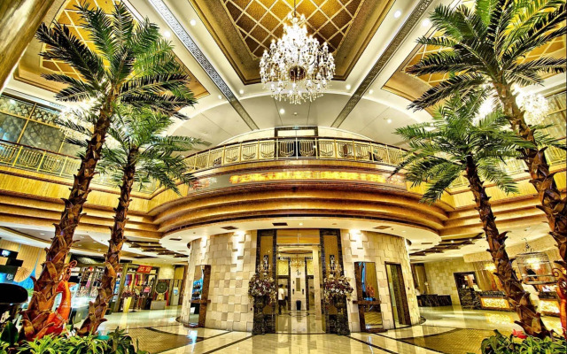 Vienna International Hotel Shandong Yantai FTA Jinshatan Xingyi Square