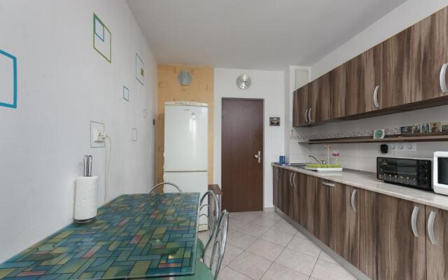 Stone Gate Apartment #2