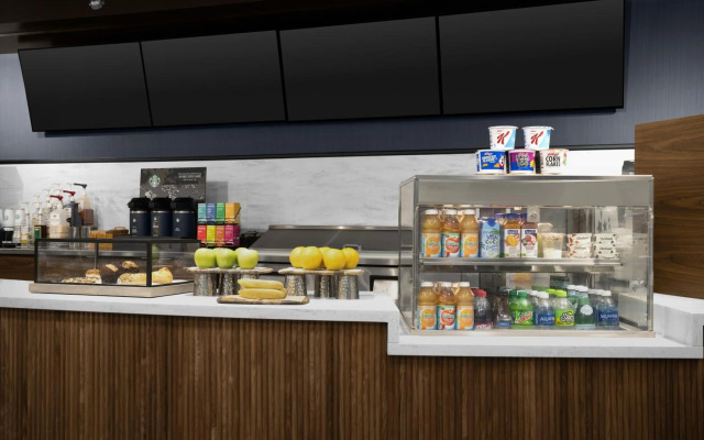 Courtyard by Marriott Dallas Addison/Quorum Drive