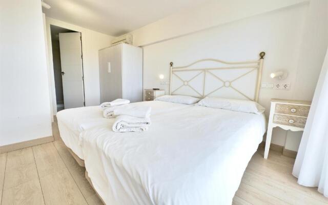 Skol 514 East Facing Duplex Apartment with Sea Views