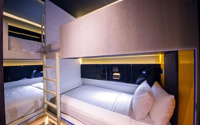 CUBE Family Boutique Capsule Hotel