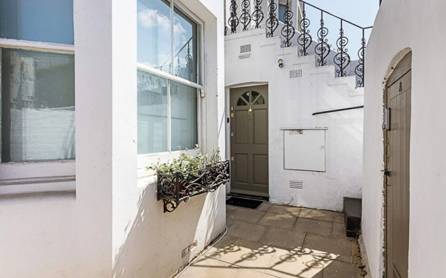 Stunning Flat in the Heart of Parsons Green