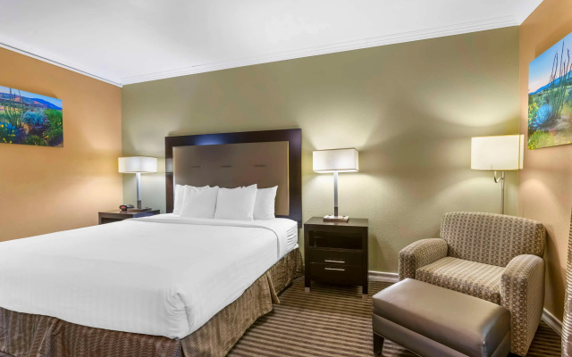 Royal Sun Hotel & Suites