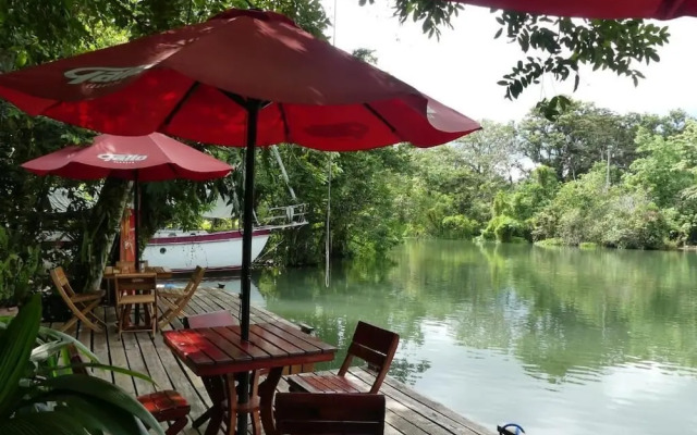 Hotel Kangaroo y Restaurante