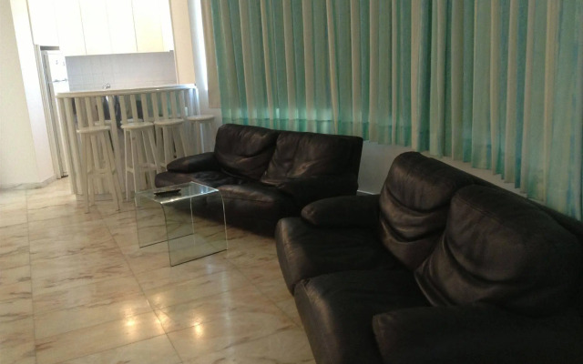 Blue Weiss Hotel