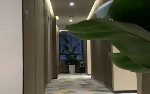 Mianzhu Jifeng Hotel