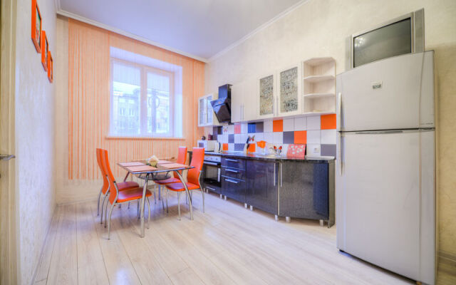 Apartments Five Stars Stylish apartment with European renovation