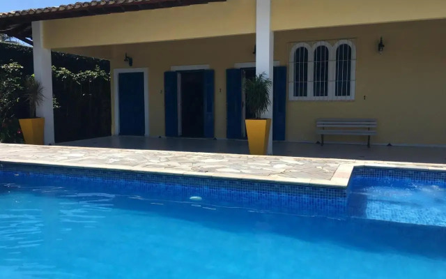 Pé na Areia com Piscina e Churrasqueira - 2 suítes