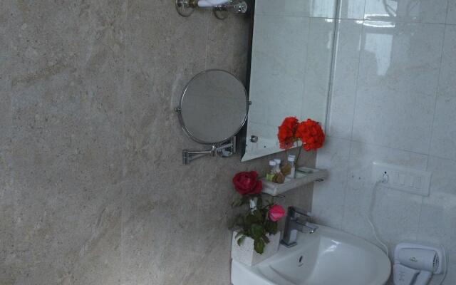 Spangle Heights Suits & Residences