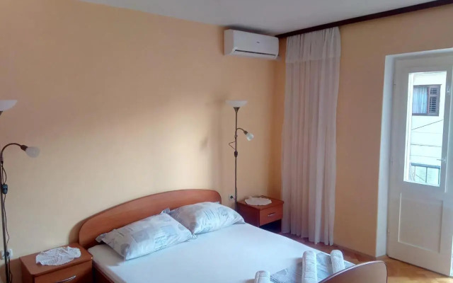 Apartment Luka