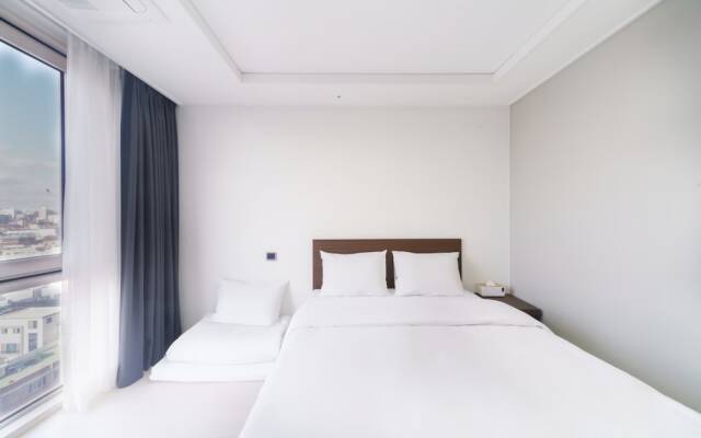 The Venezia Suite Hotel