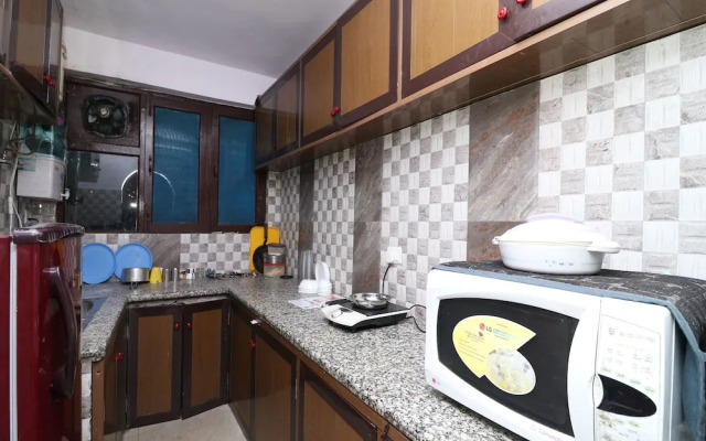 OYO 14125 Home Hill View 2BHK Clock Tower