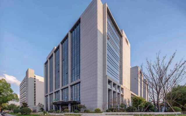 Holiday Inn Express Shanghai Hongqiao Linkong, an IHG Hotel