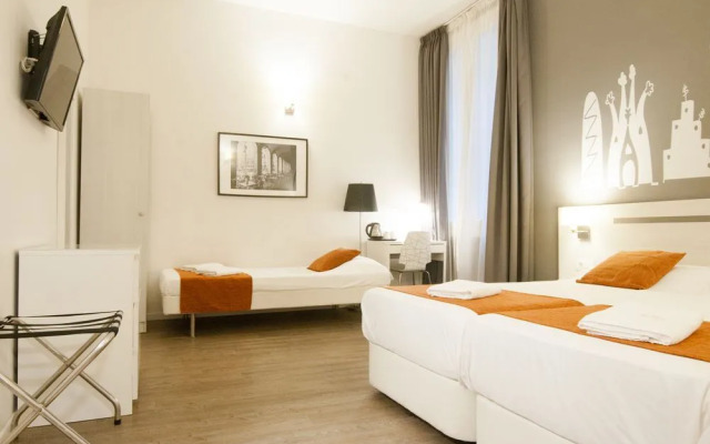 Hostal Live Barcelona 2