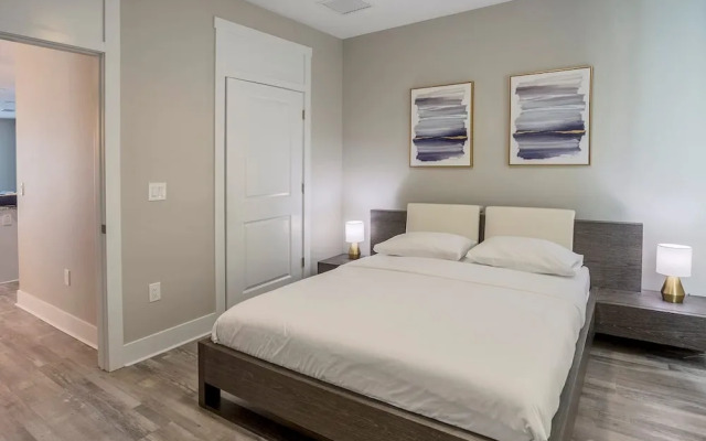 Luxury Pool Home Golf Cart