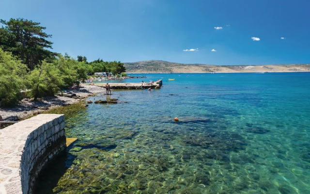 Awesome Home in Starigrad Paklenica With 1 Bedrooms