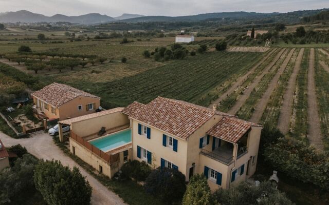 House With 3 Bedrooms in Saint-pierre-de-vassols, With Private Pool, E