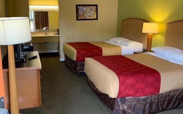 AmeriVu Inn & Suites - Gilbertsville