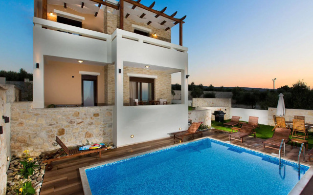 Roupes Villas
