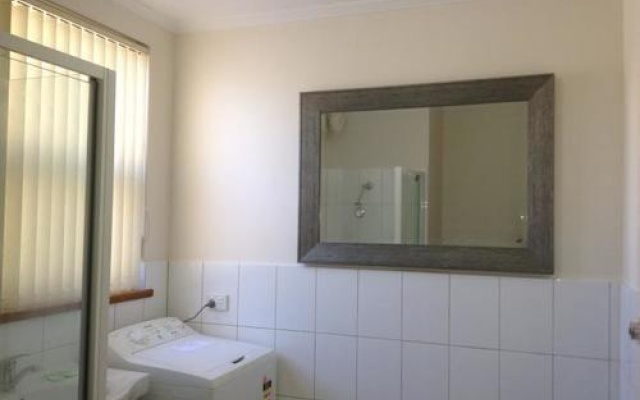 Longbeach Apartments Coffin Bay – Bathroom – Coffin Bay